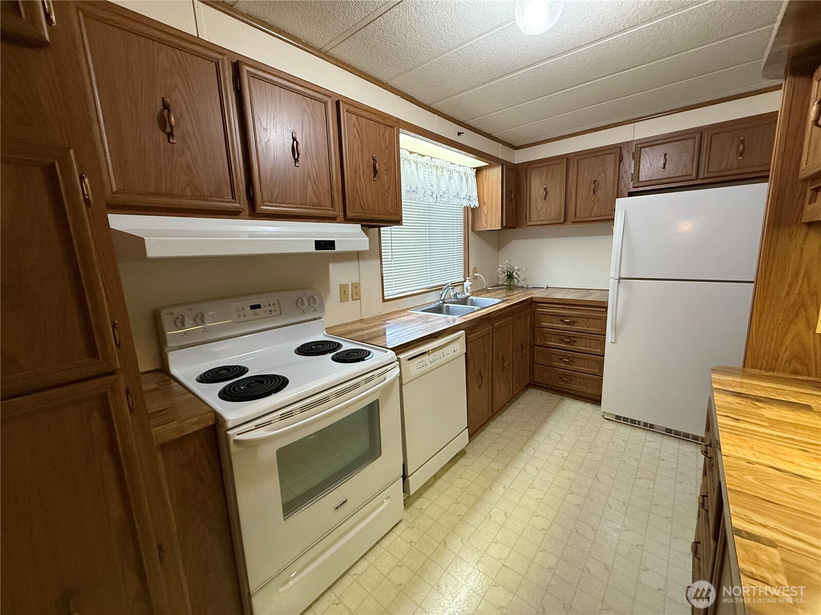 20718 9th Avenue Ct 38 Property Photo 5