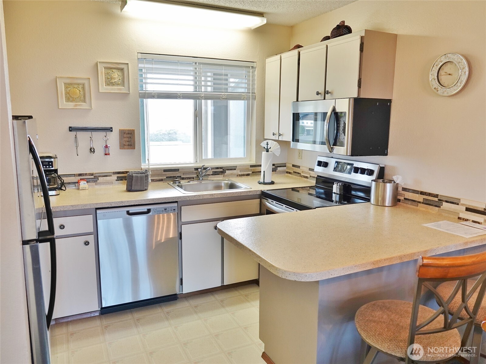 643 Ocean Shores Boulevard 303 Property Photo 17