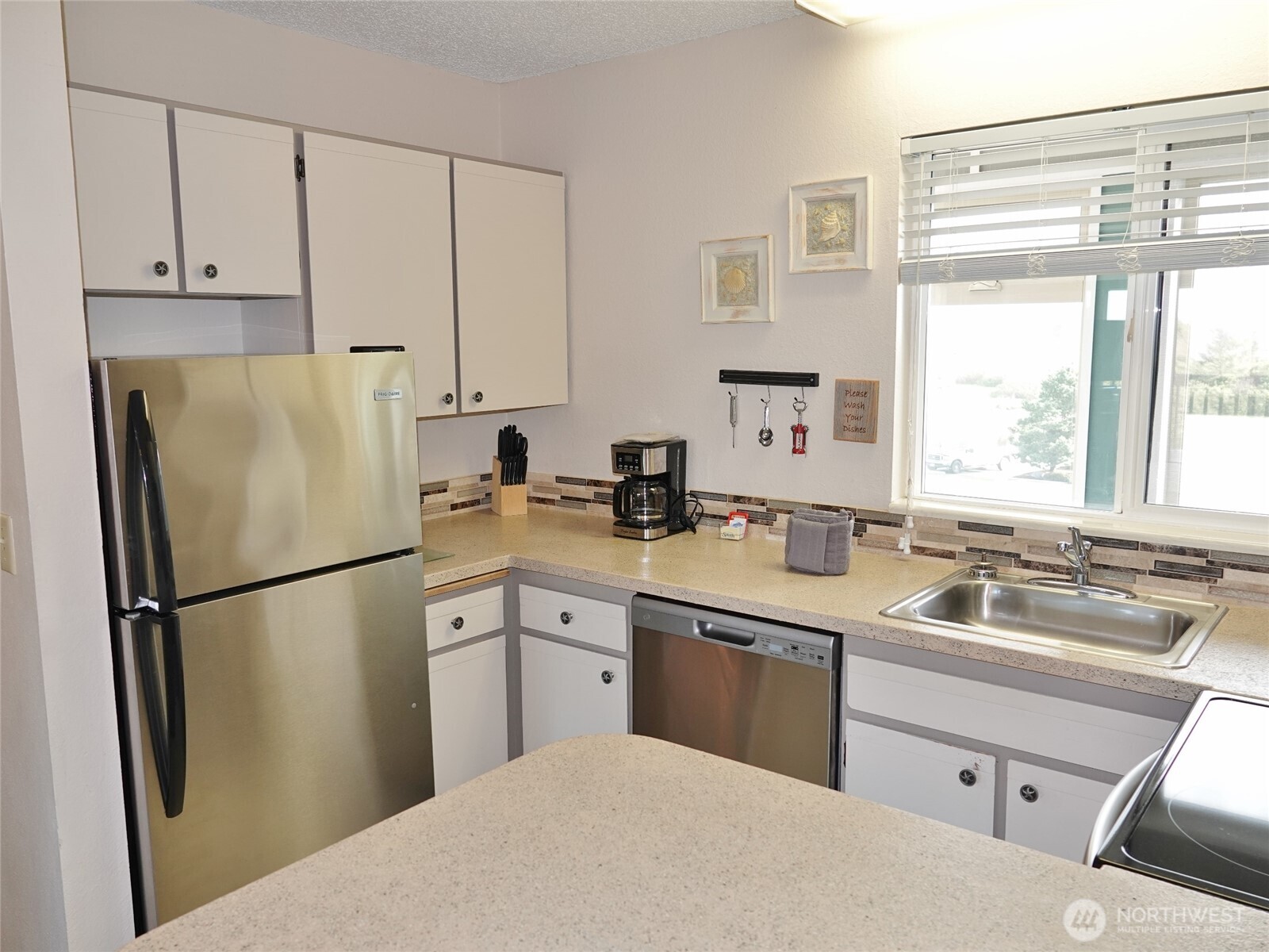643 Ocean Shores Boulevard 303 Property Photo 18