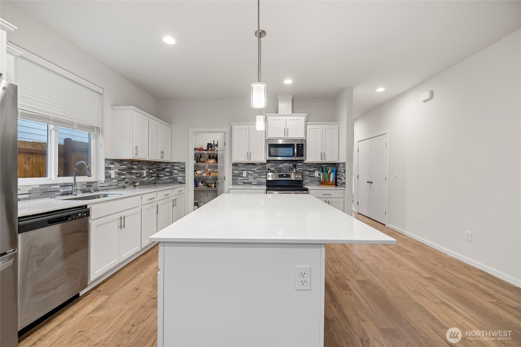 2113 Lancaster Drive Property Photo 10