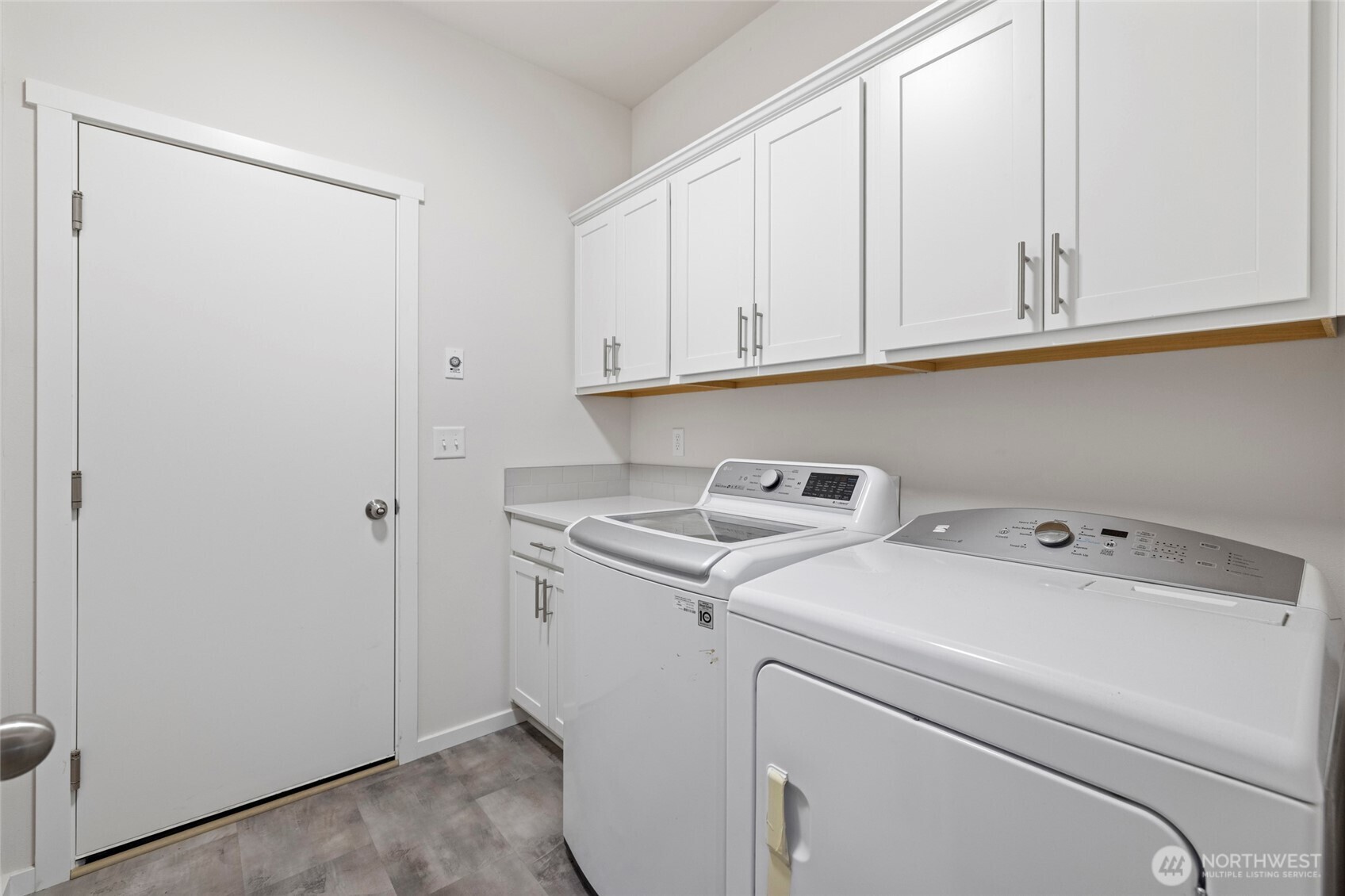 2113 Lancaster Drive Property Photo 18