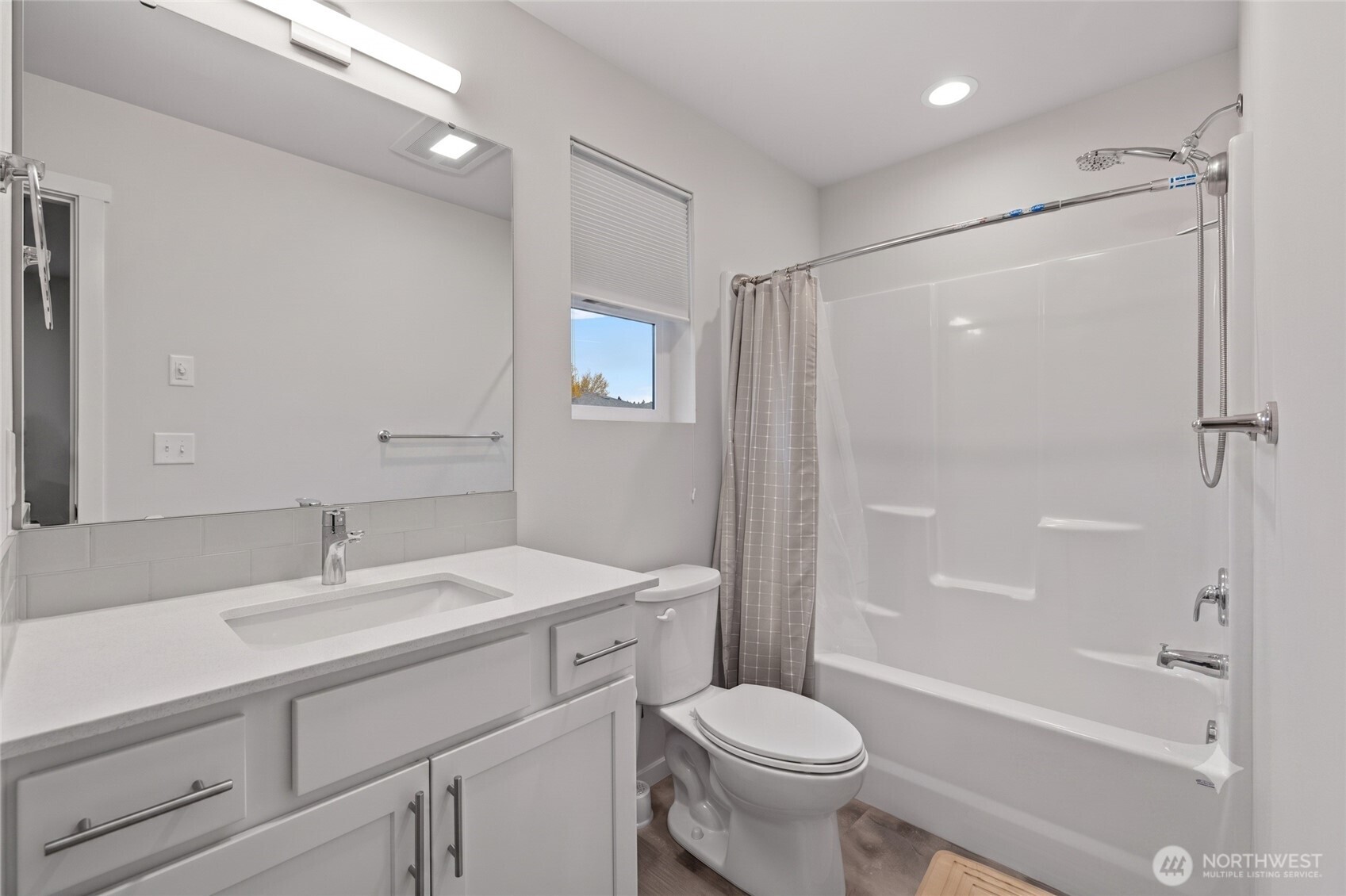 2113 Lancaster Drive Property Photo 20