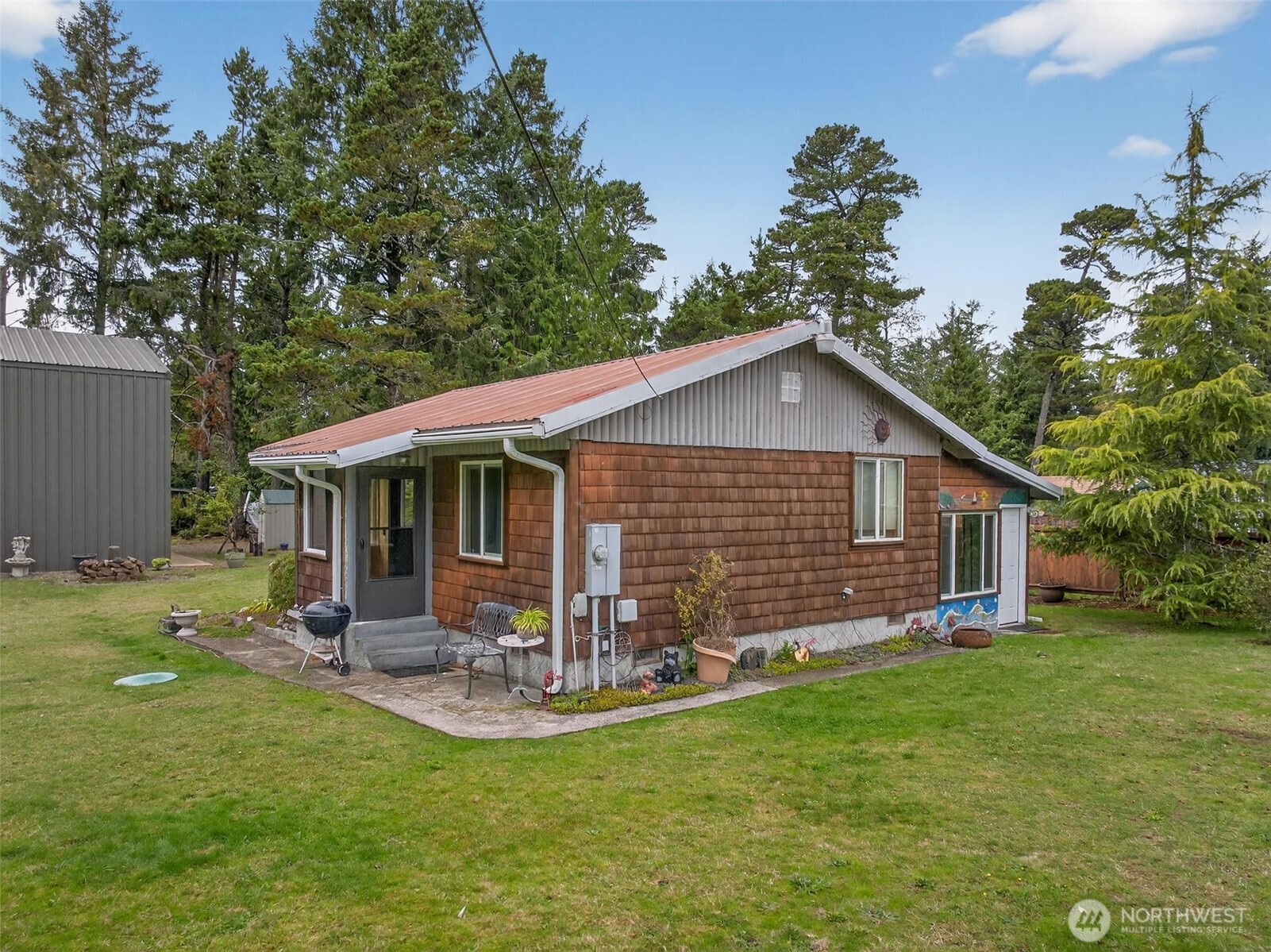 27501 R Lane Property Photo 1