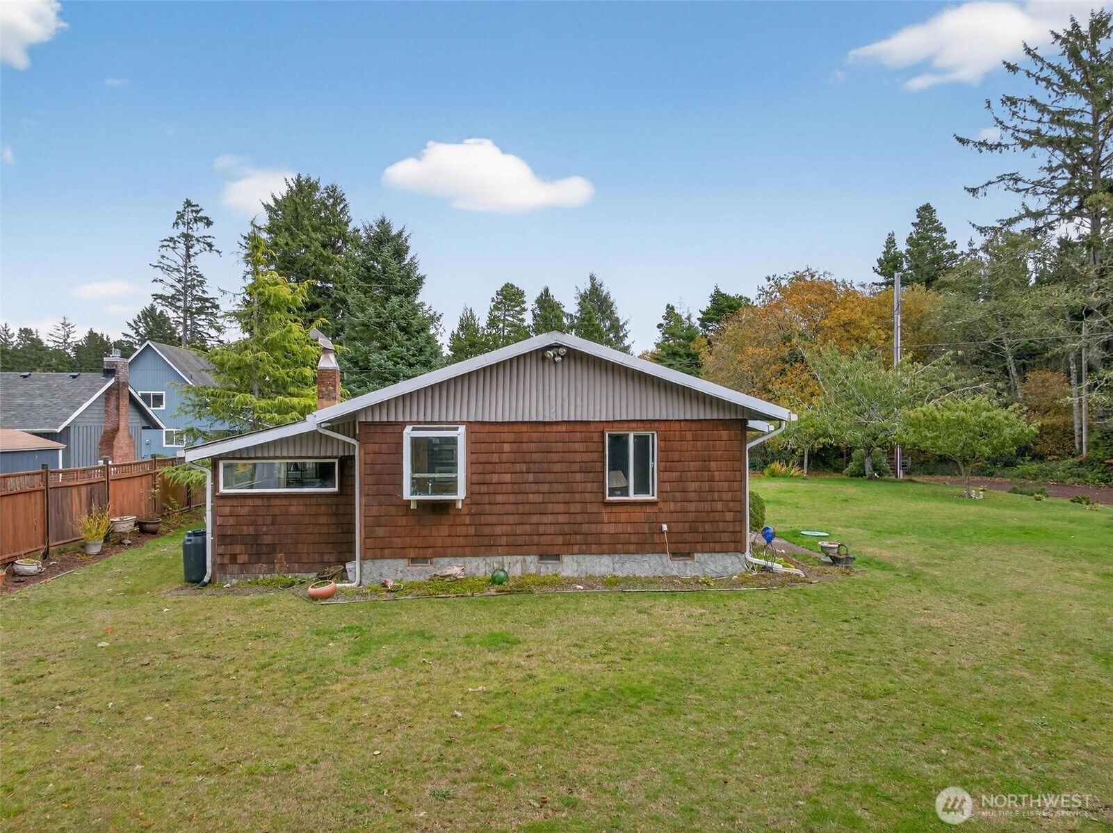 27501 R Lane Property Photo 9