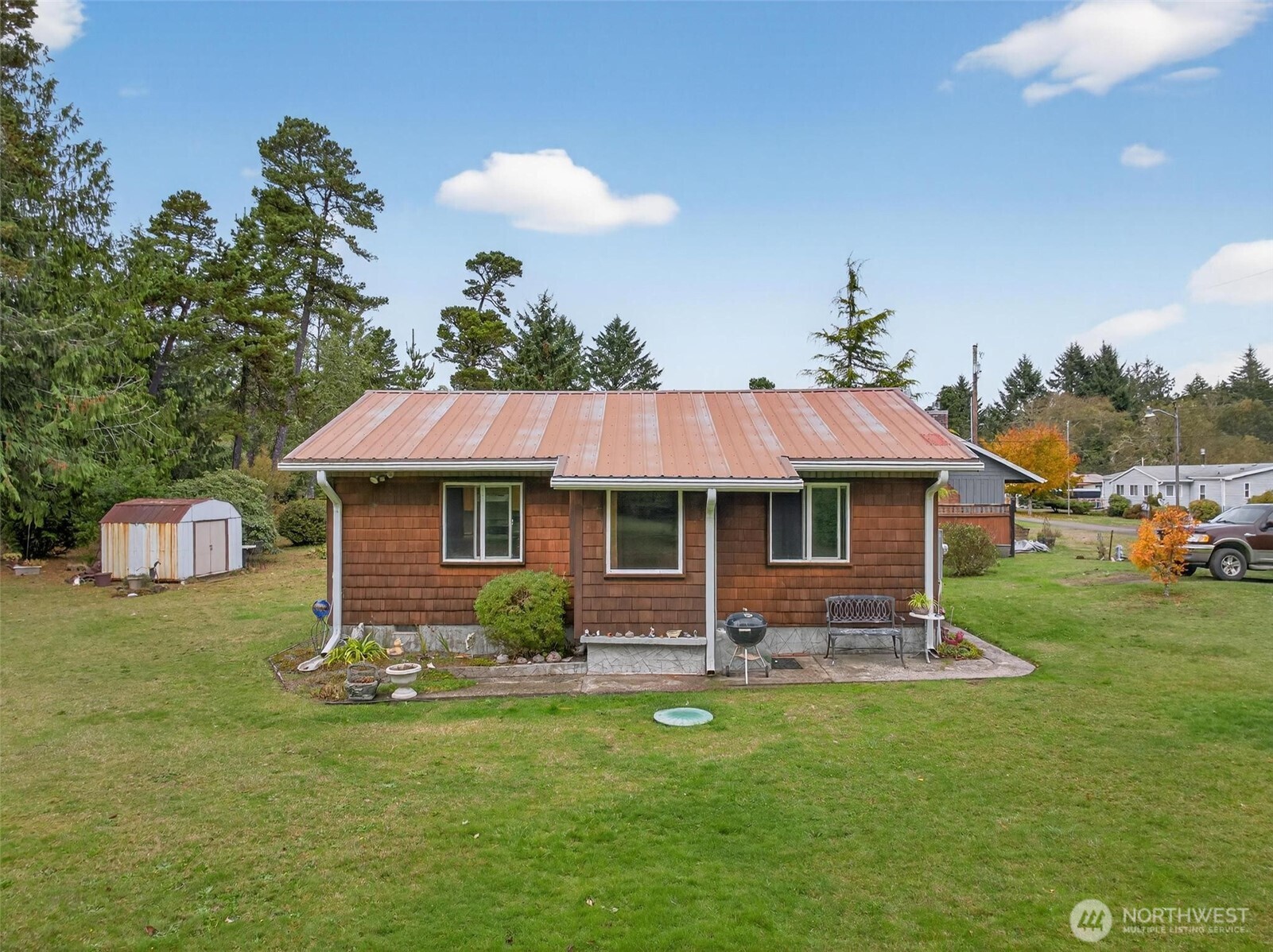 27501 R Lane Property Photo 10