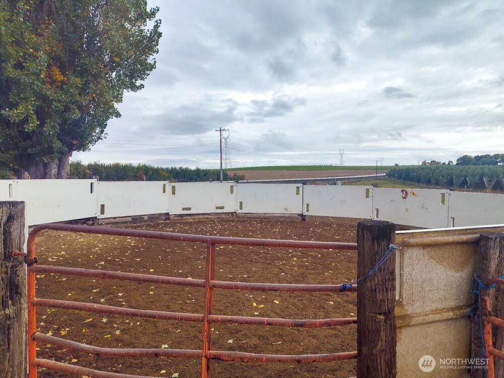 12749 Sw Dodson Road Property Photo 27