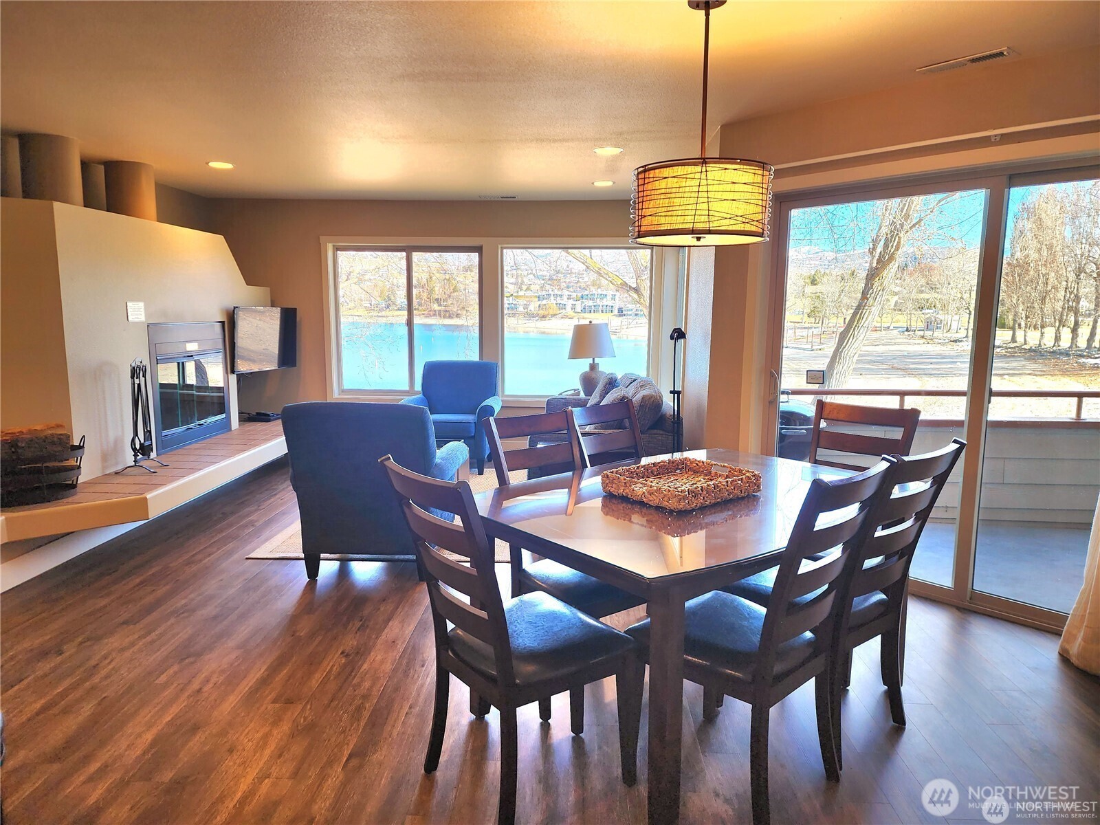 1 Beach 581-a Property Photo 5