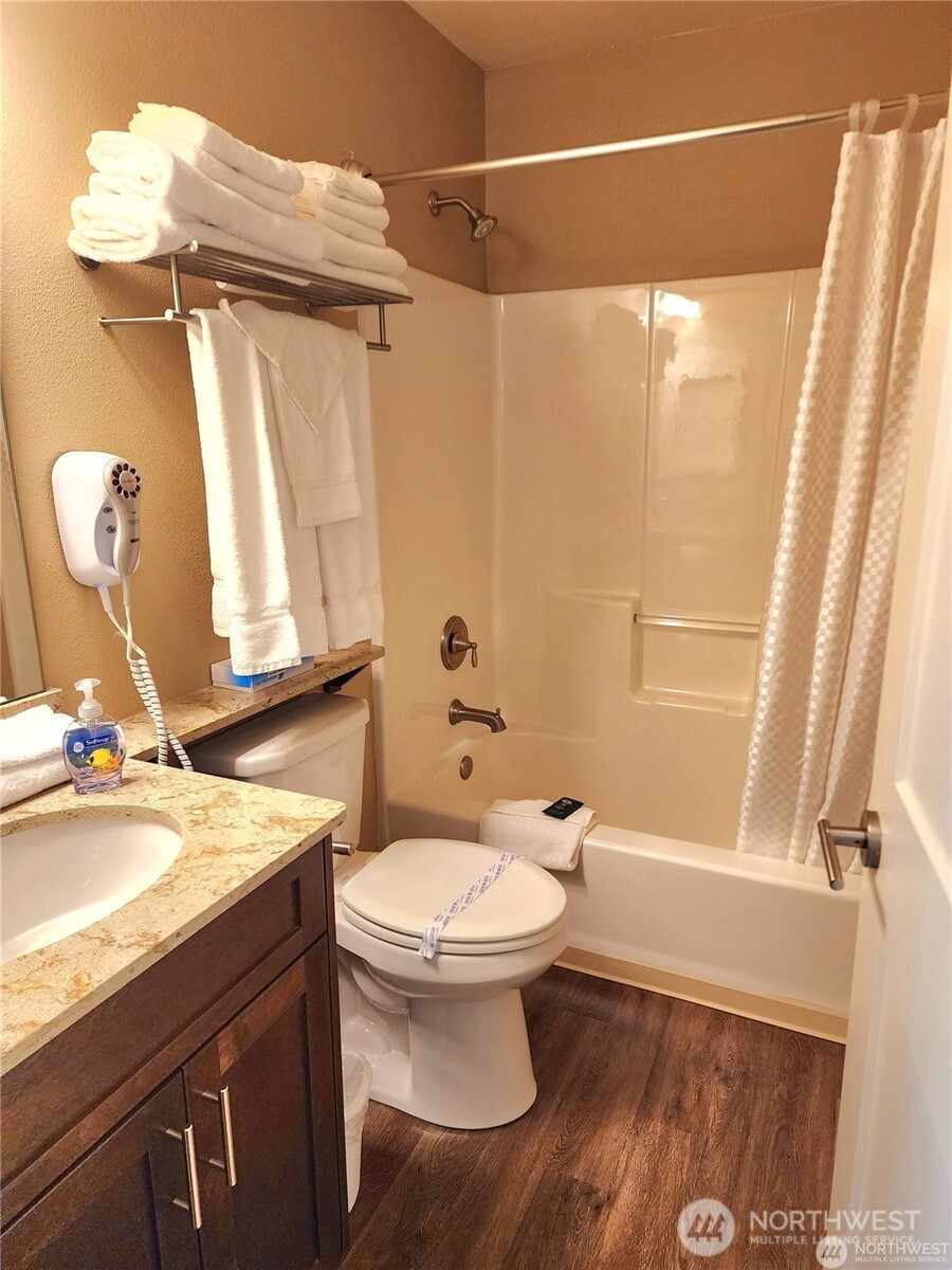 1 Beach 581-a Property Photo 12
