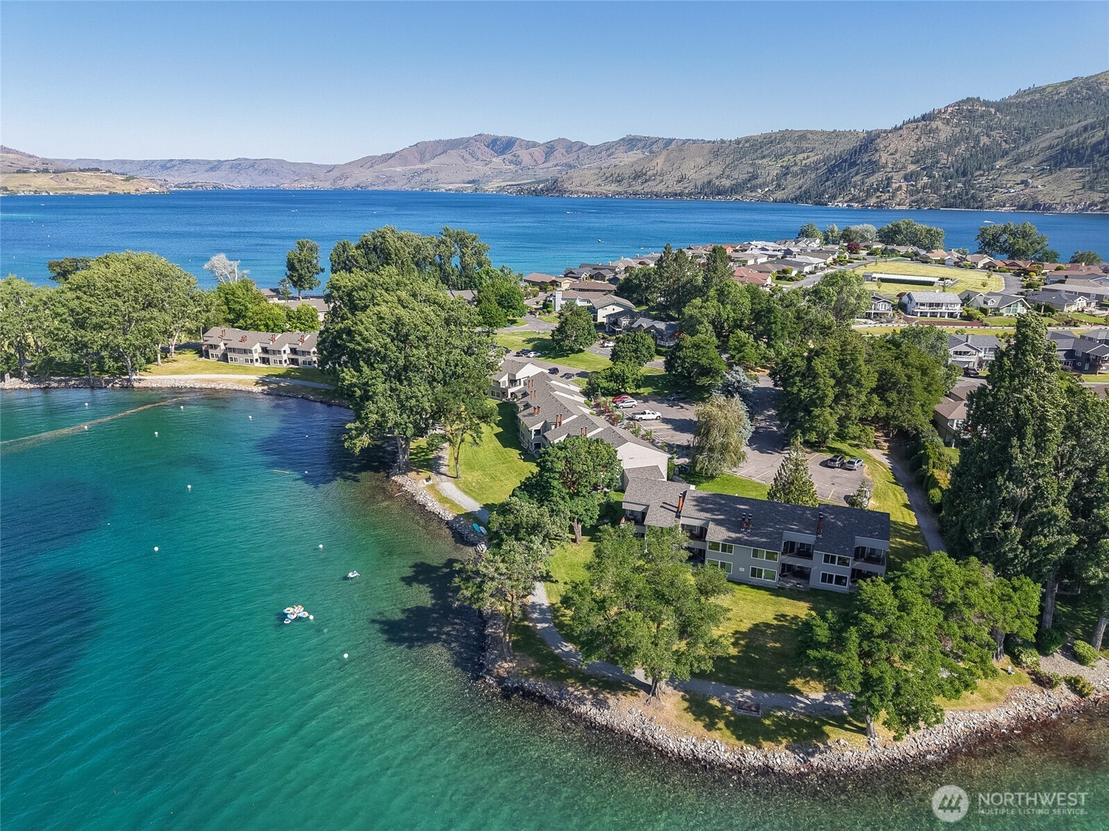 1 Beach 581-a Property Photo 17
