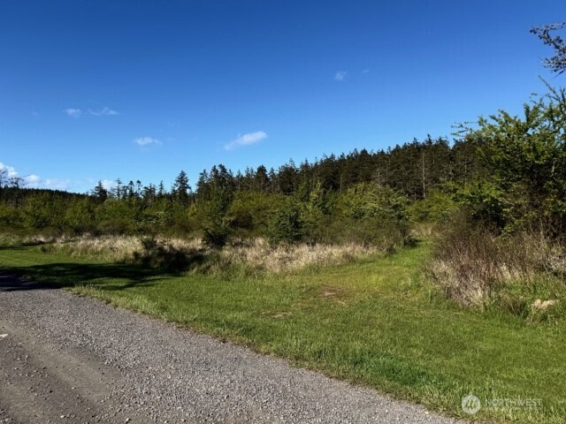16 Airport Perimeter Way Property Photo 3