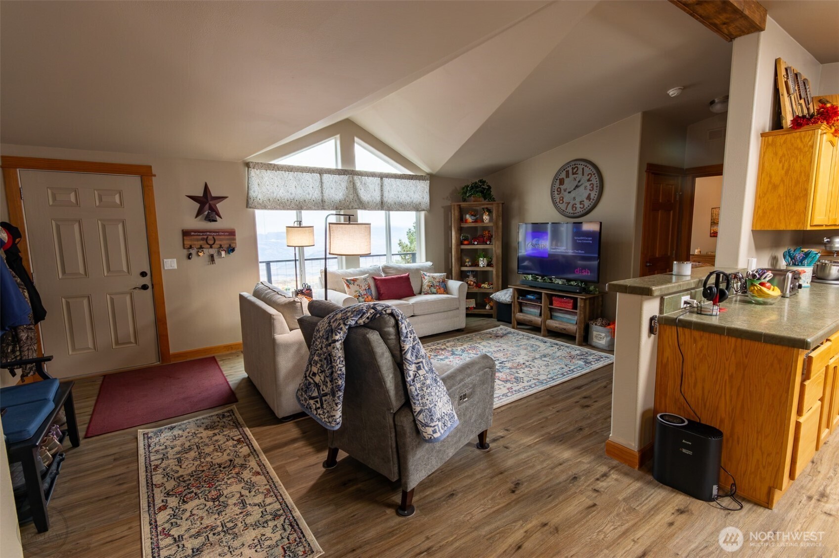 182 Point Drive Property Photo 2