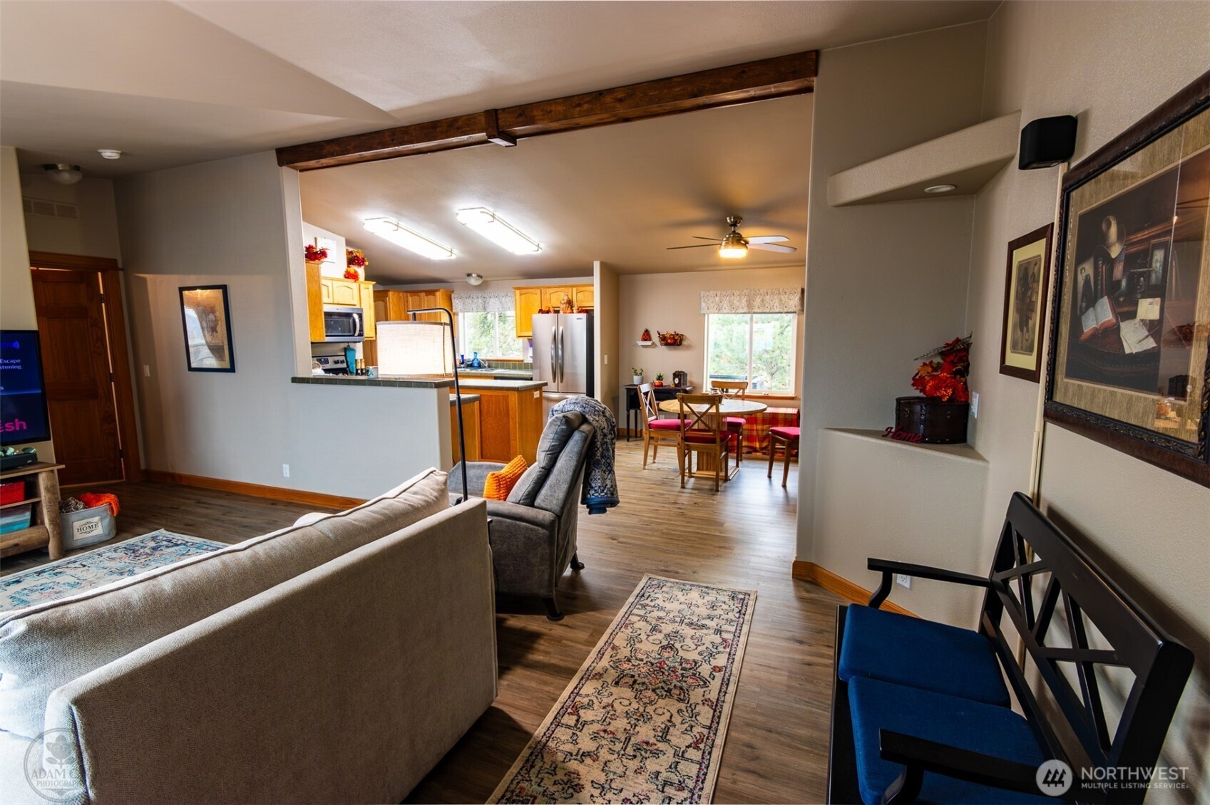182 Point Drive Property Photo 4