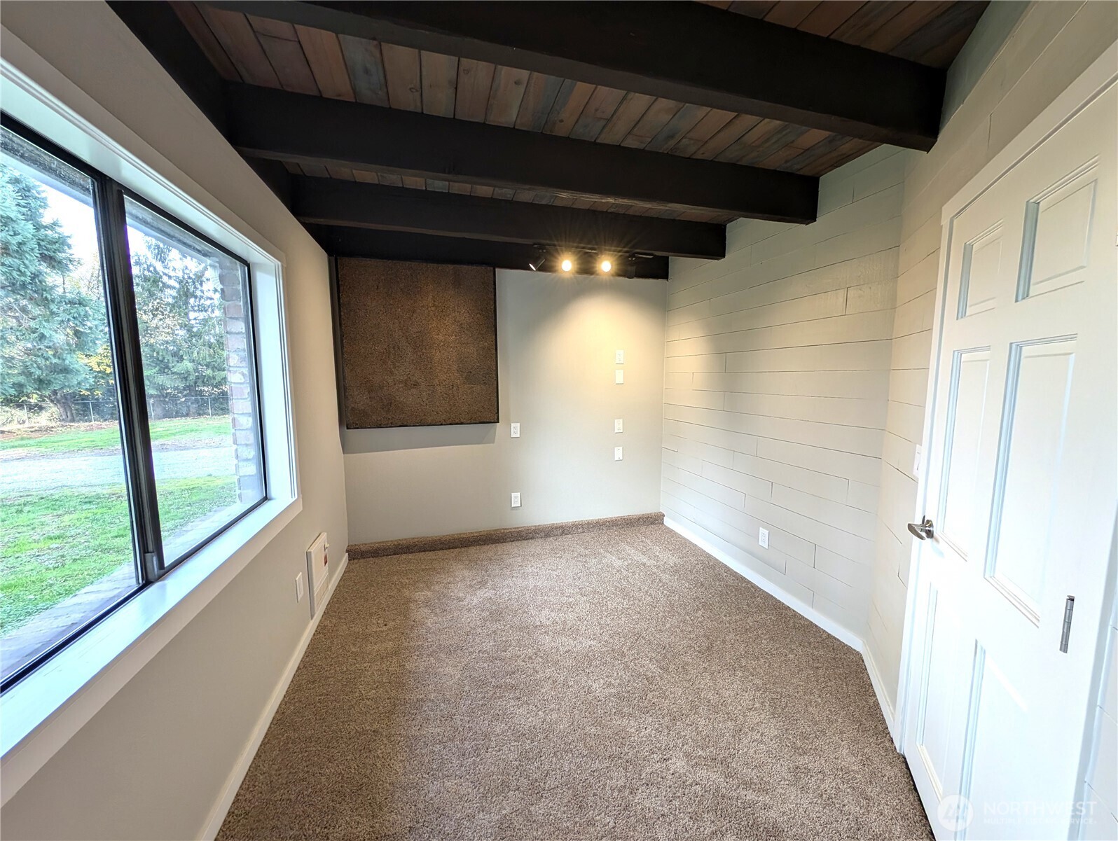 19503 22nd Avenue Property Photo 22