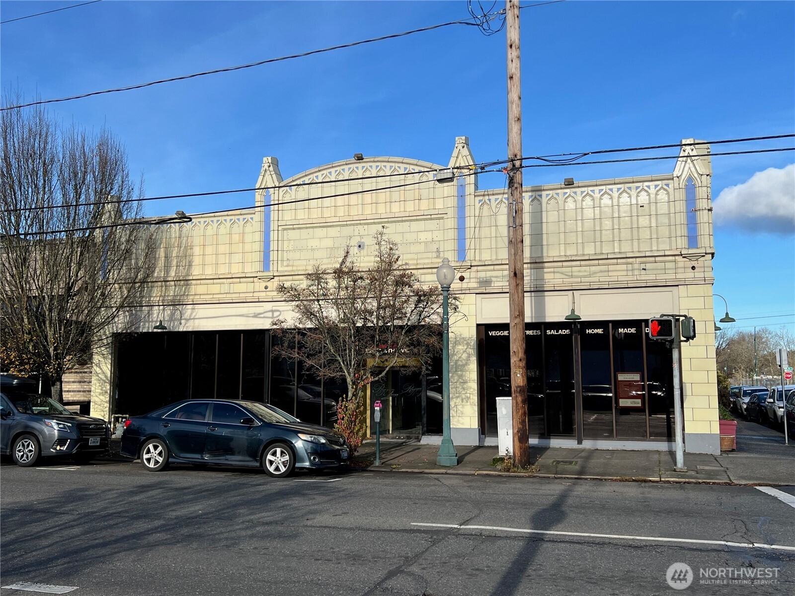 520 E 4th Avenue Property Photo 1