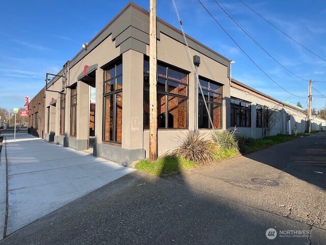 112 Cherry Street Property Photo 2