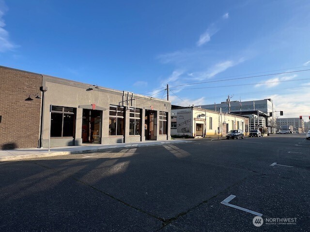 112 Cherry Street Property Photo 4