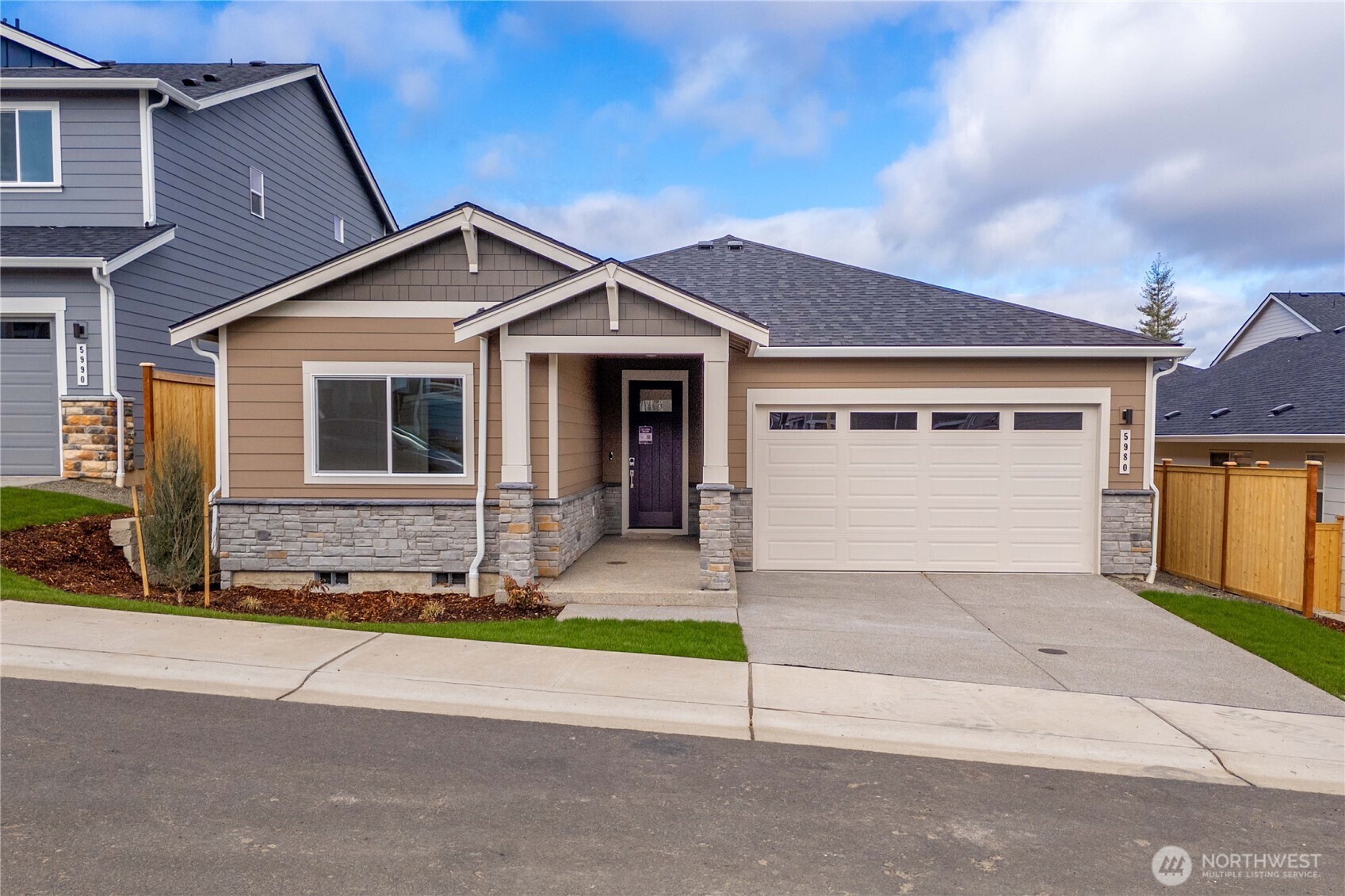 4203 SW Rustler Street Property Photo 1