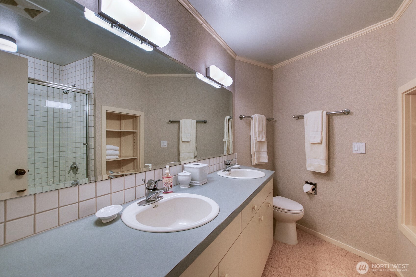 573 Harborview Lane Property Photo 24