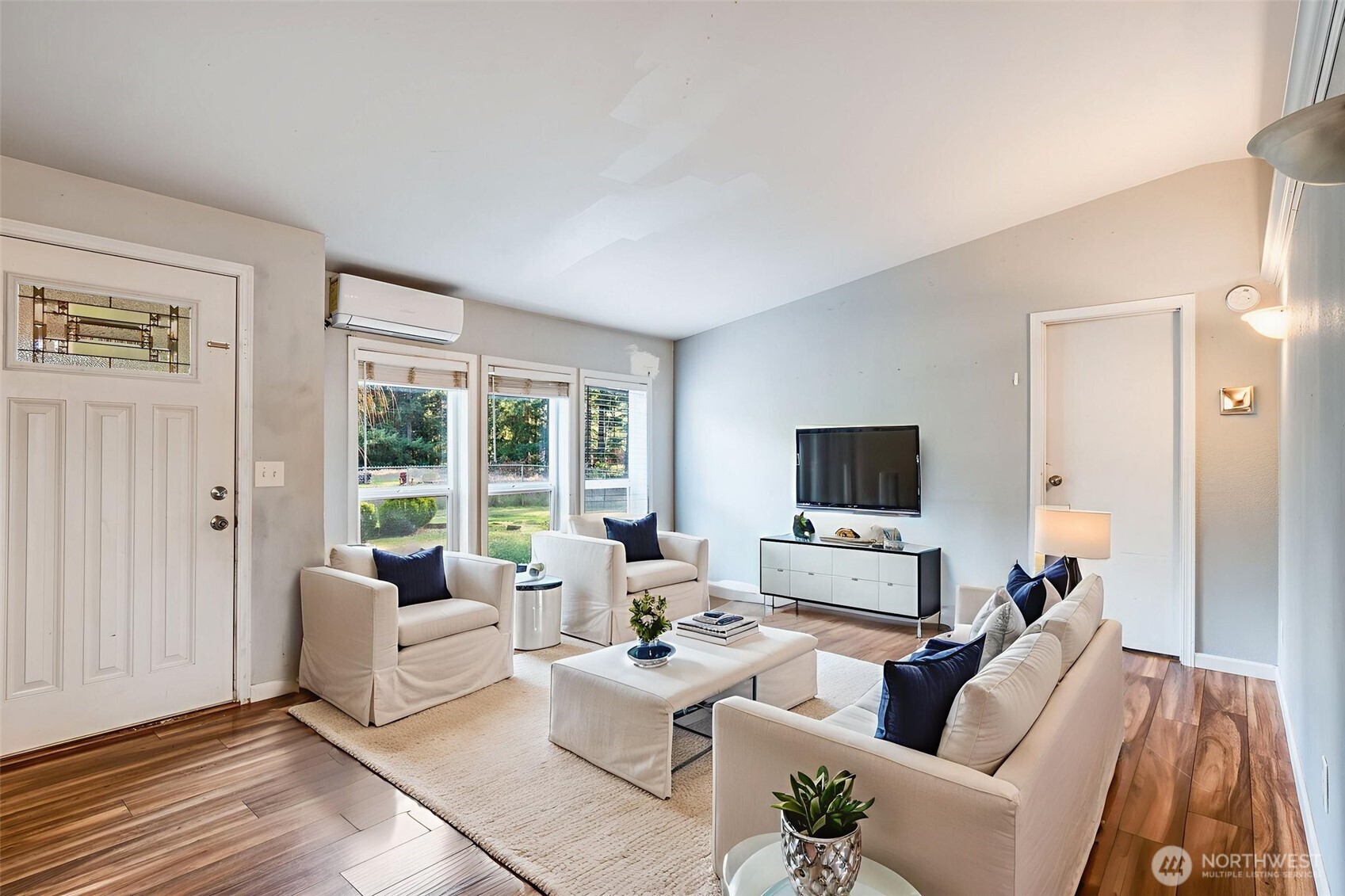 16016 11th Avenue Property Photo 3