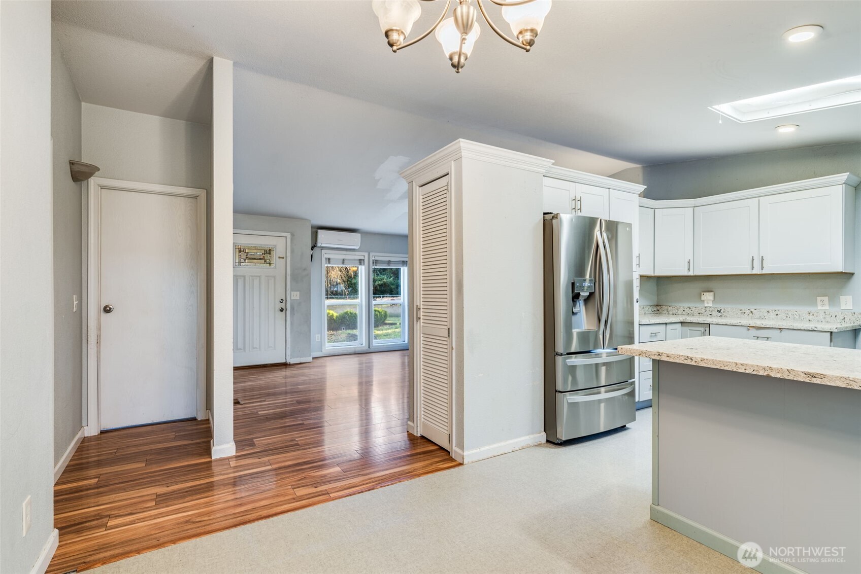 16016 11th Avenue Property Photo 5
