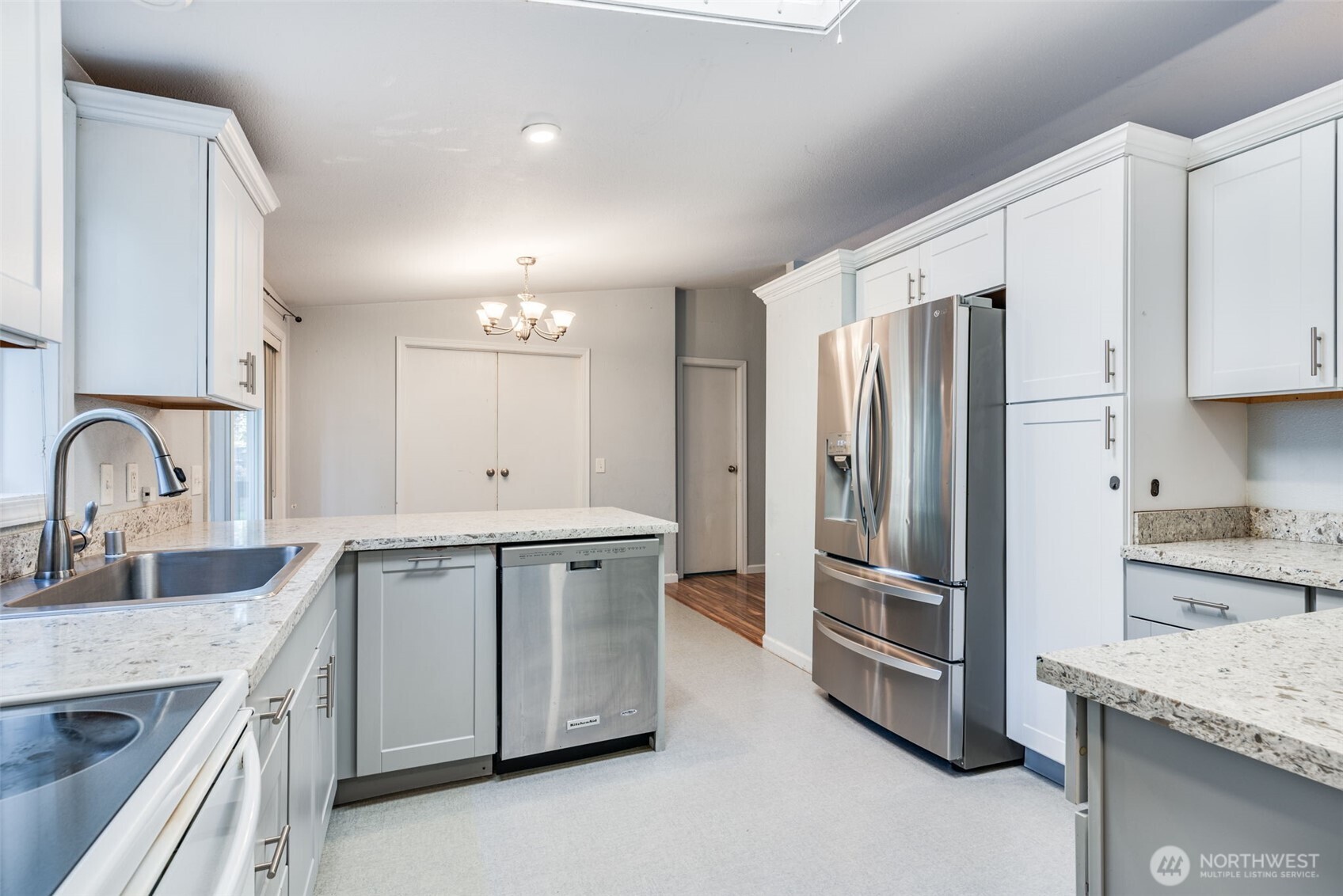 16016 11th Avenue Property Photo 7