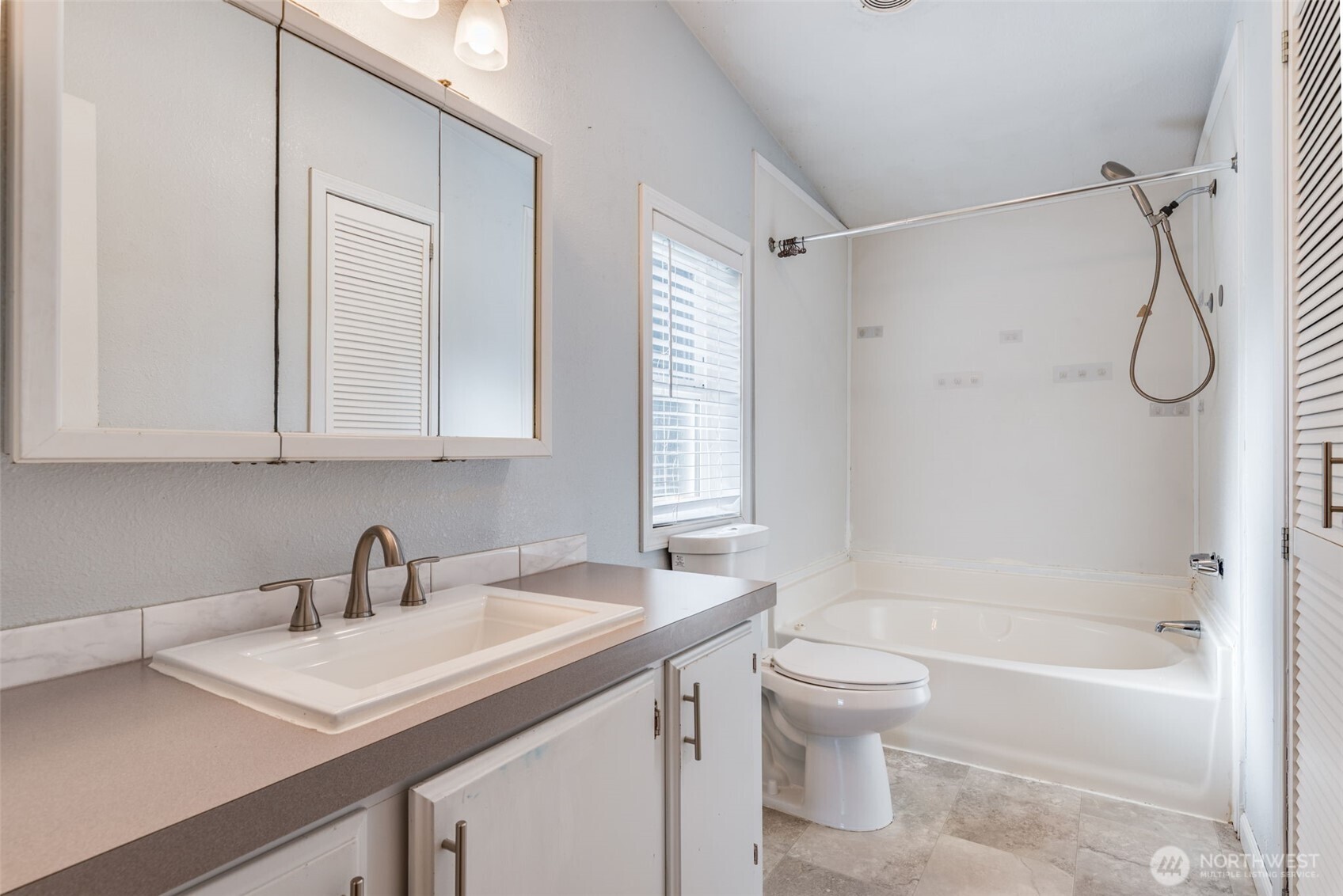 16016 11th Avenue Property Photo 13