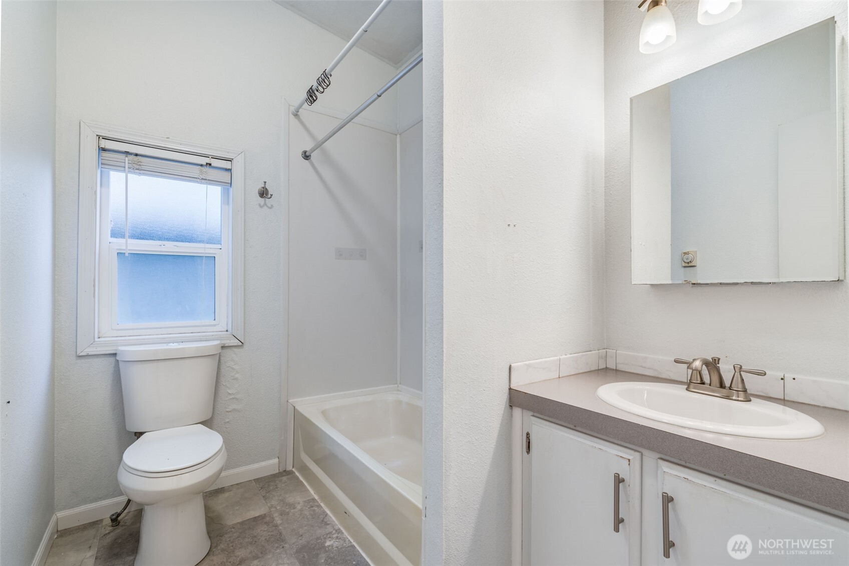 16016 11th Avenue Property Photo 17