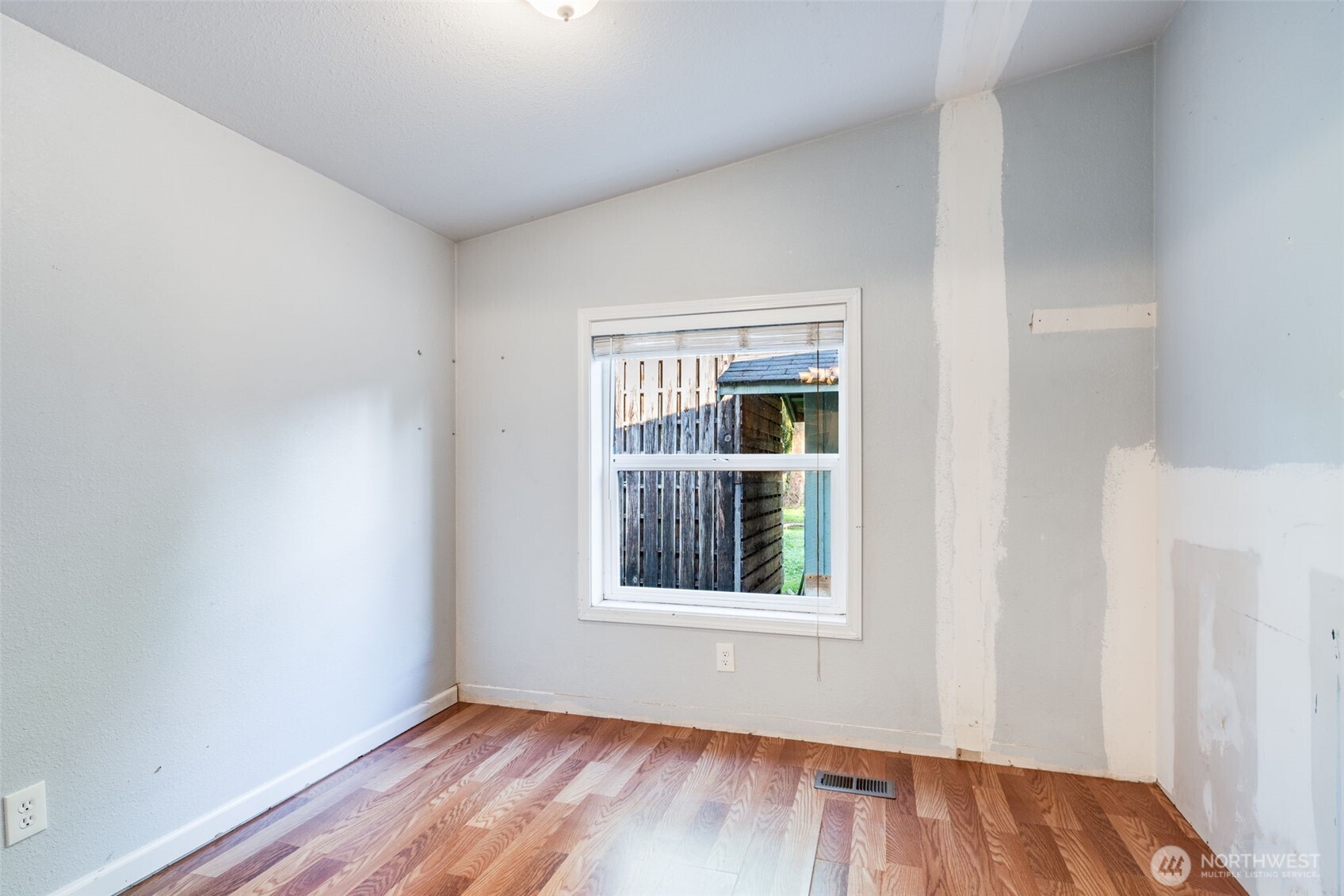 16016 11th Avenue Property Photo 18