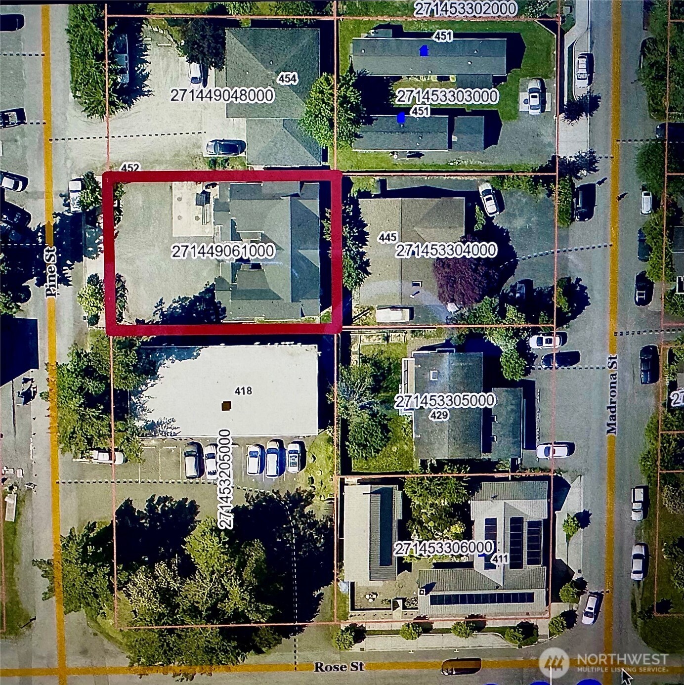452 Pine Street Property Photo 2