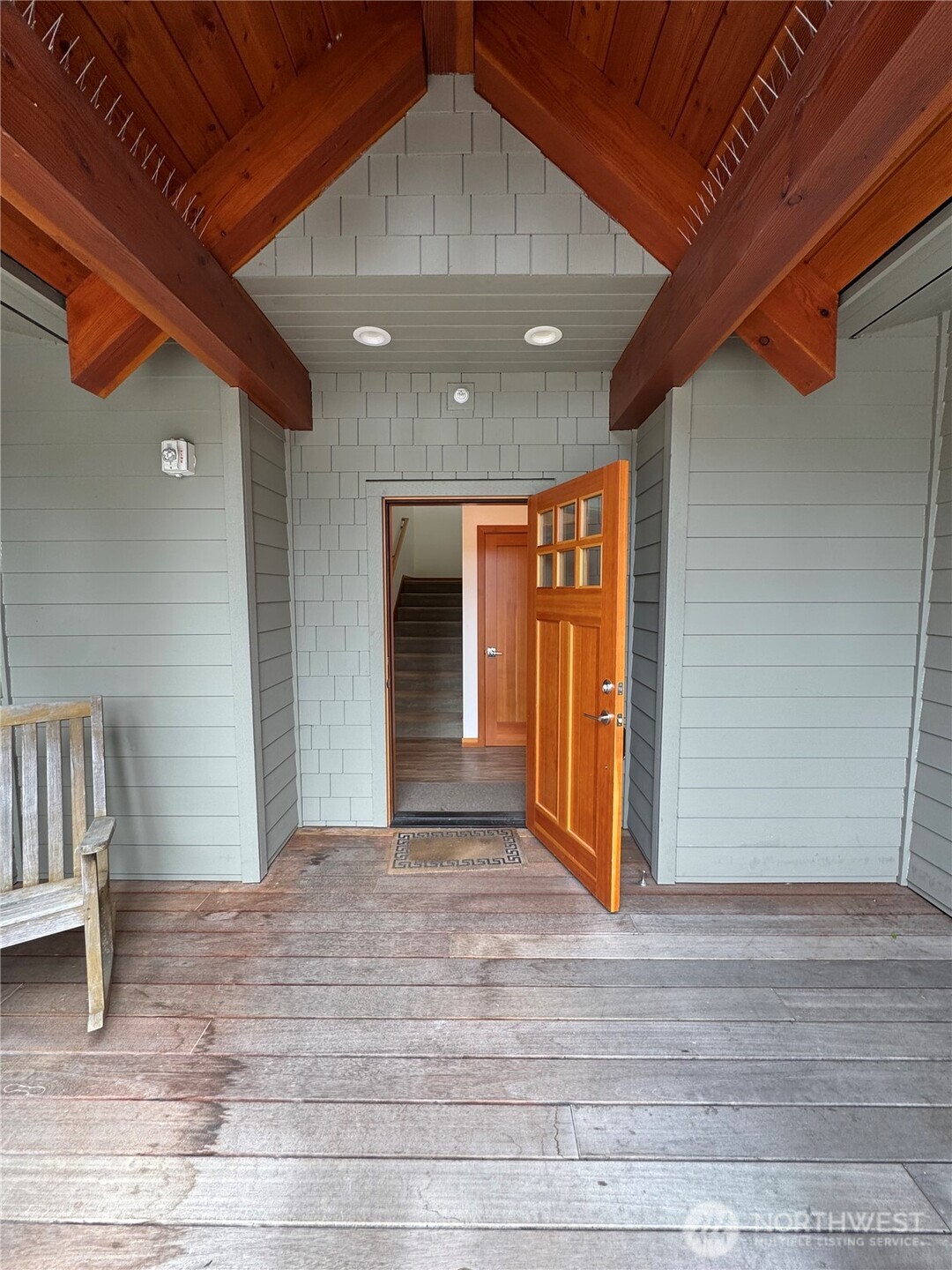 452 Pine Street Property Photo 4
