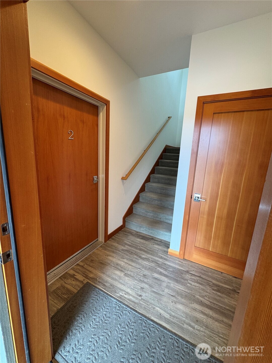 452 Pine Street Property Photo 5