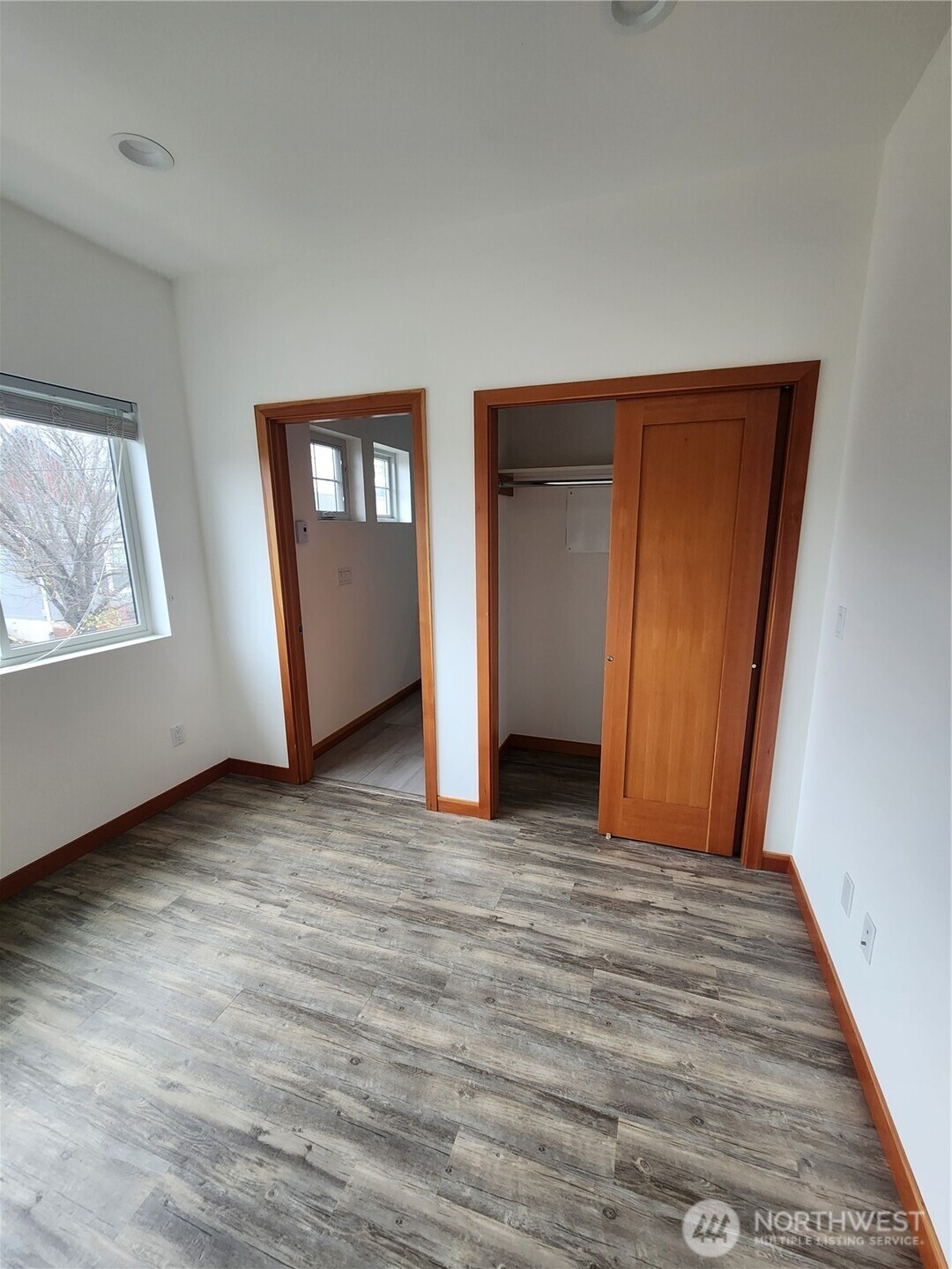 452 Pine Street Property Photo 10