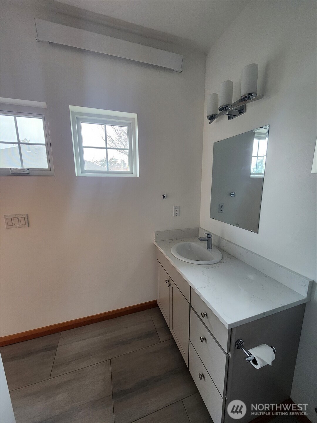 452 Pine Street Property Photo 12