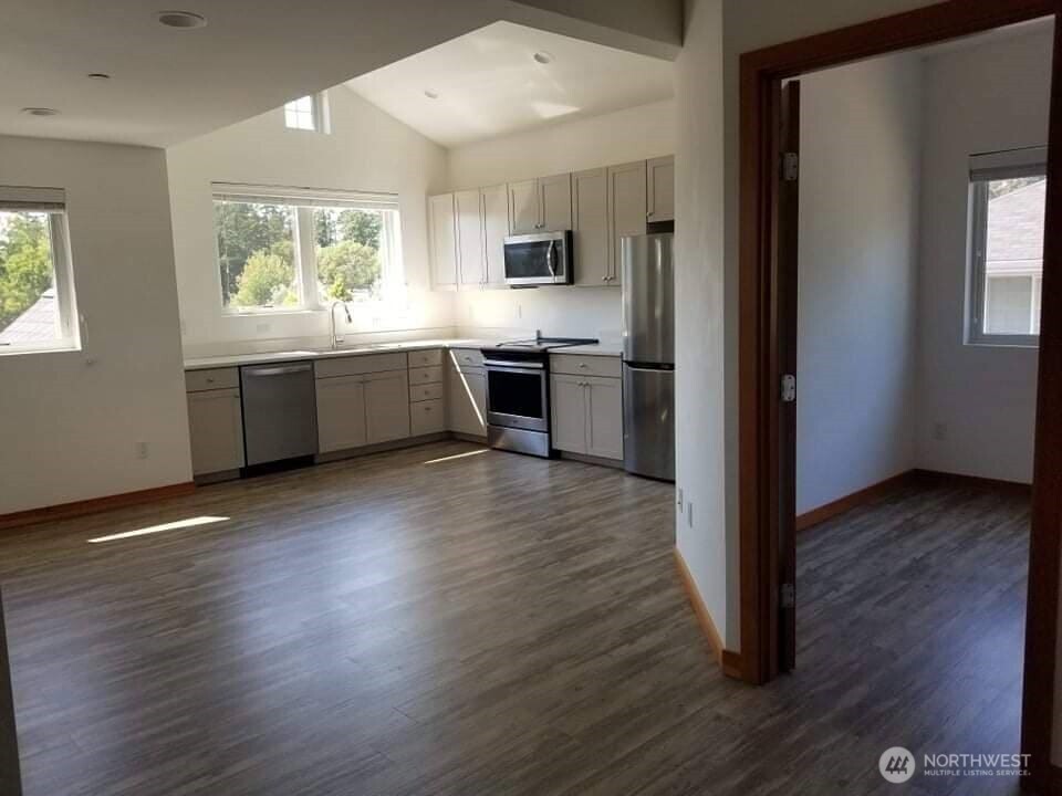 452 Pine Street Property Photo 28
