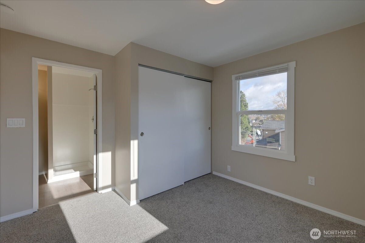 150 Hardie Avenue 1-6 Property Photo 5
