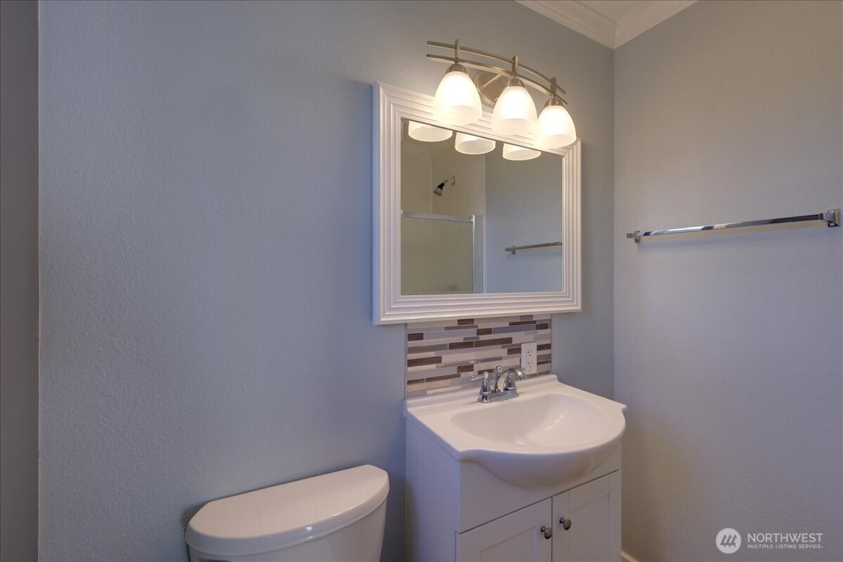 150 Hardie Avenue 1-6 Property Photo 8