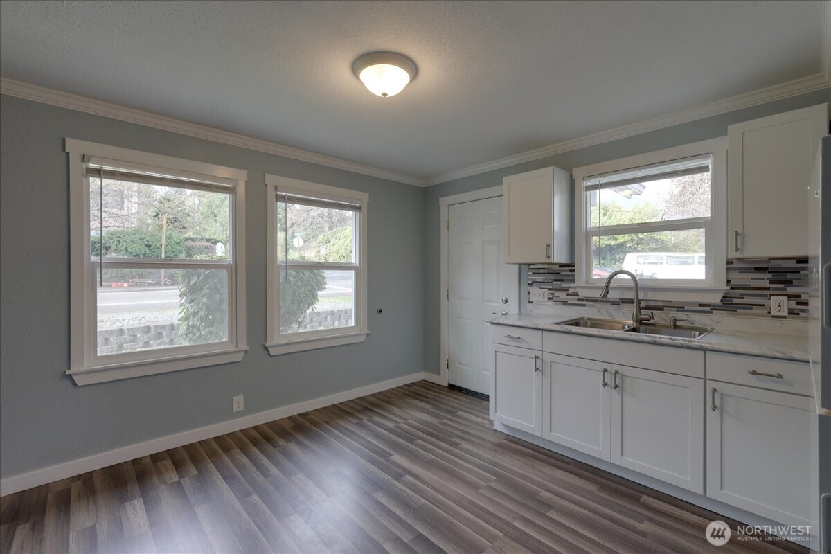 150 Hardie Avenue 1-6 Property Photo 10