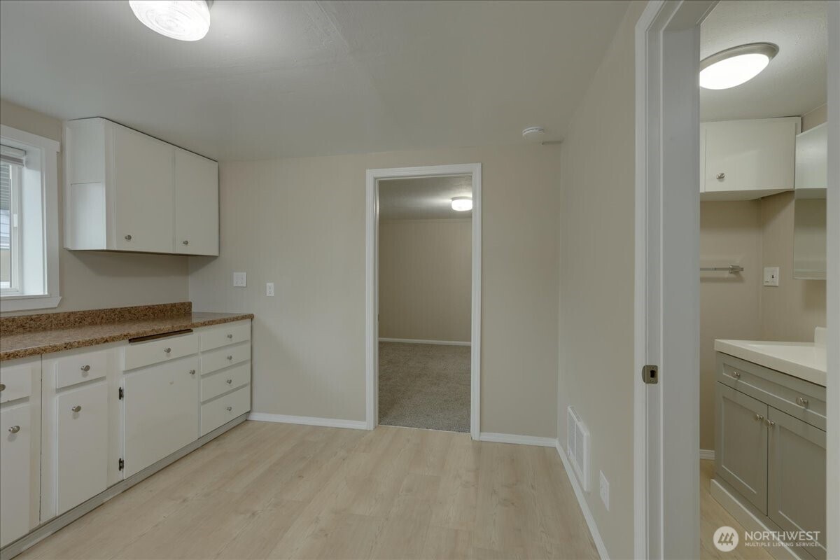 150 Hardie Avenue 1-6 Property Photo 15