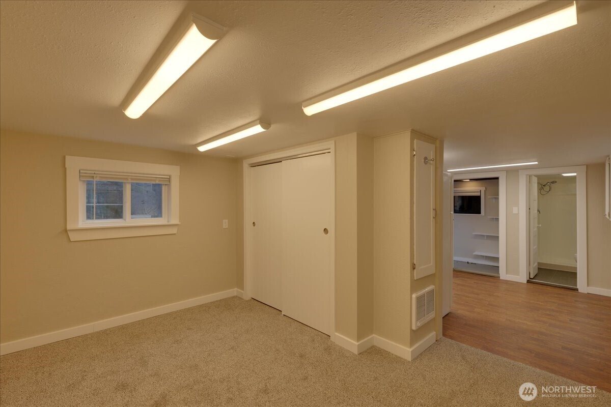 150 Hardie Avenue 1-6 Property Photo 18