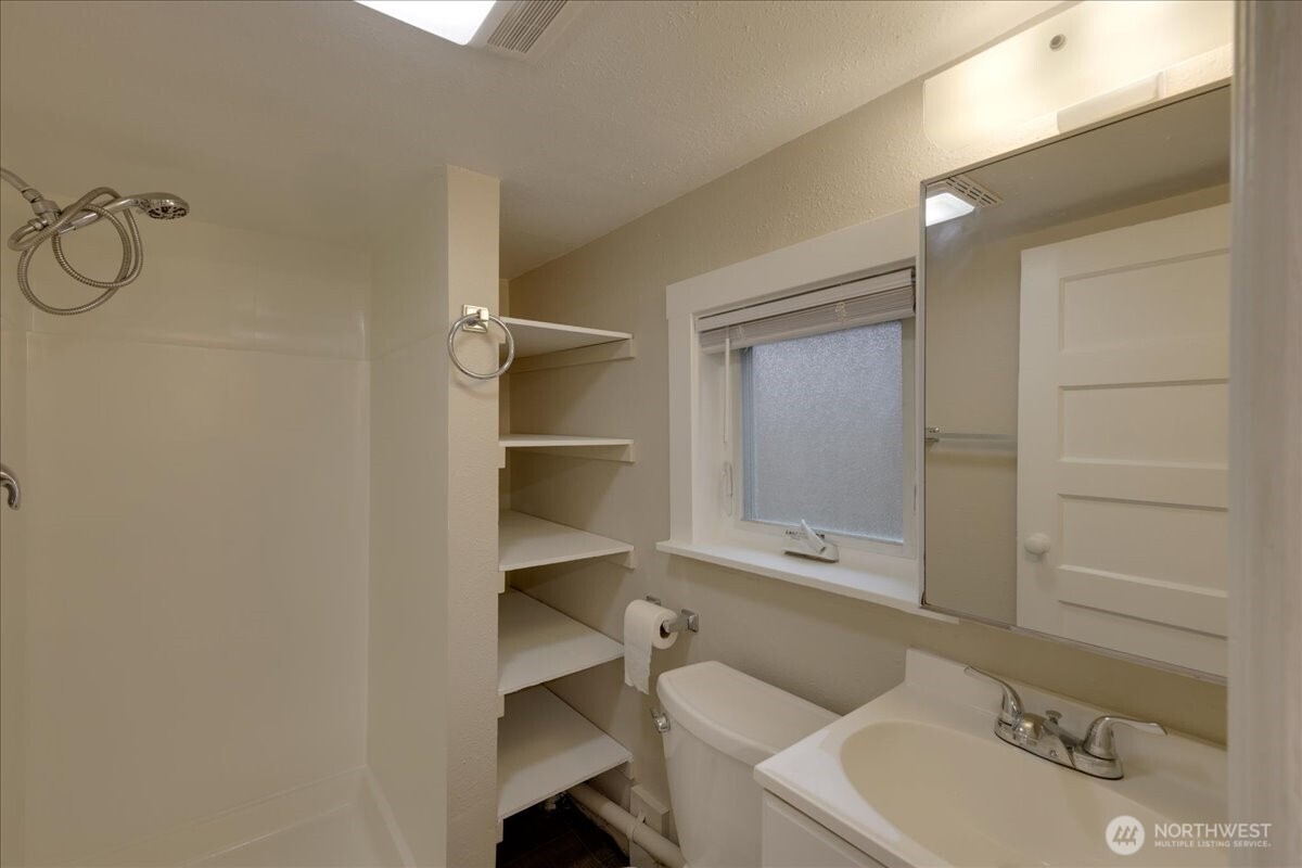150 Hardie Avenue 1-6 Property Photo 20