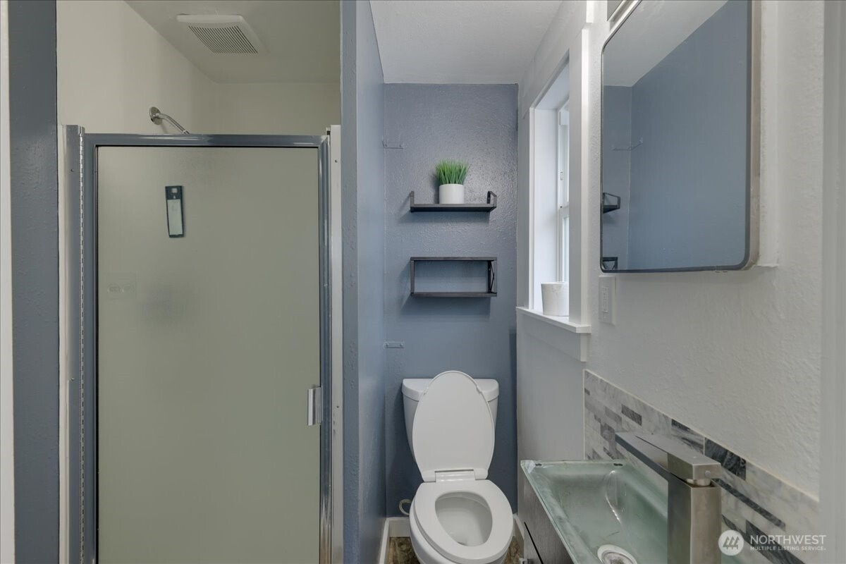 150 Hardie Avenue 1-6 Property Photo 24