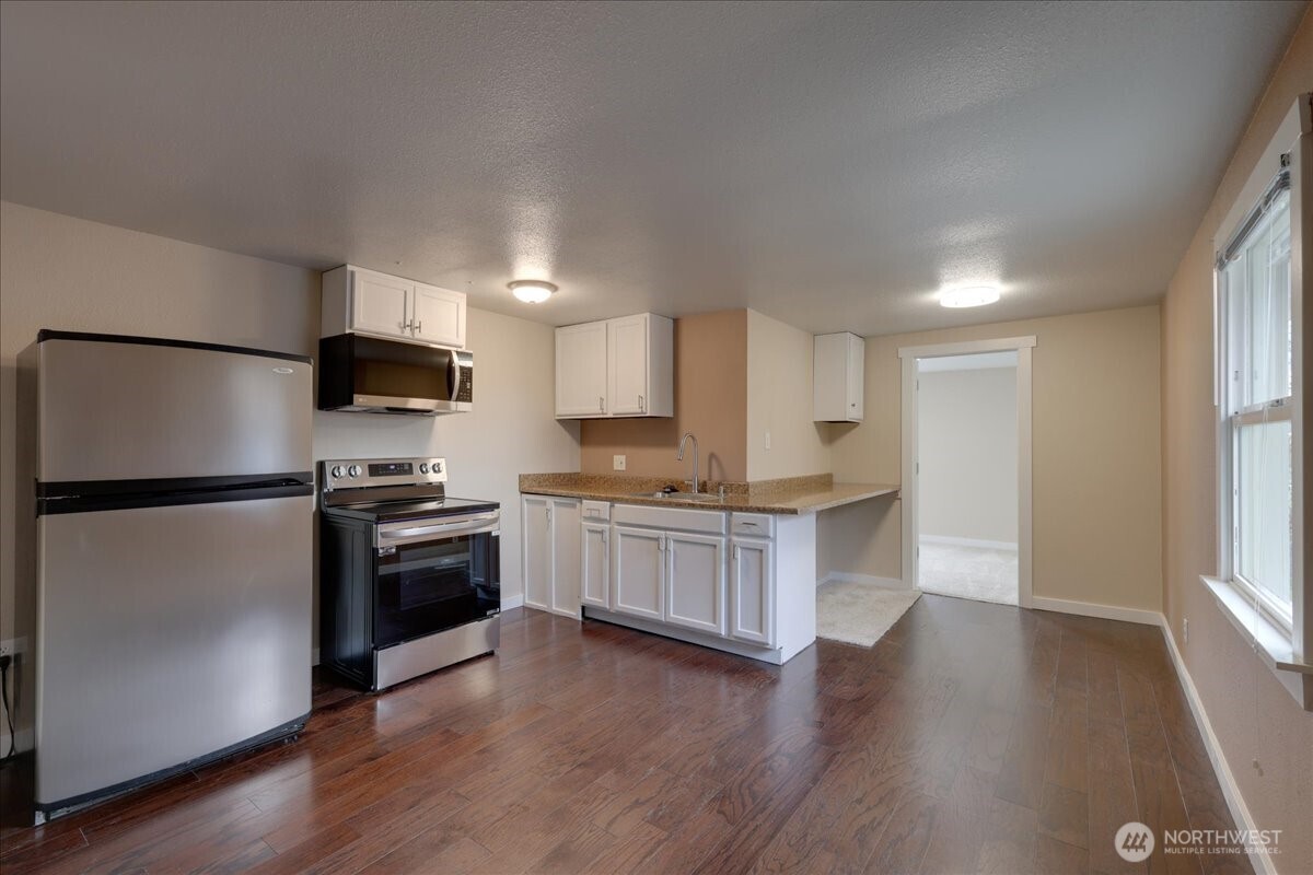 150 Hardie Avenue 1-6 Property Photo 26