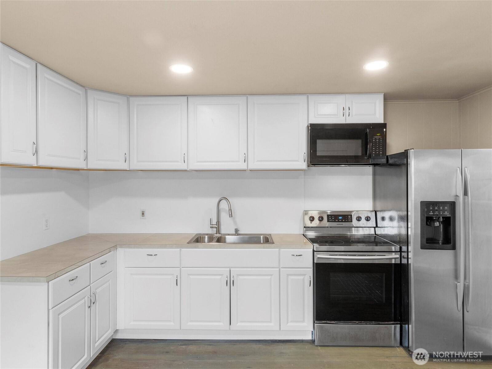 801 Sw Blvd Property Photo 17