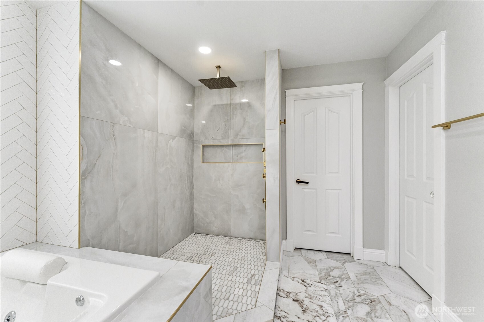5228 Highland Dr Se Property Photo 25