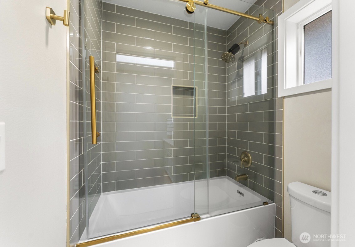 5228 Highland Dr Se Property Photo 31