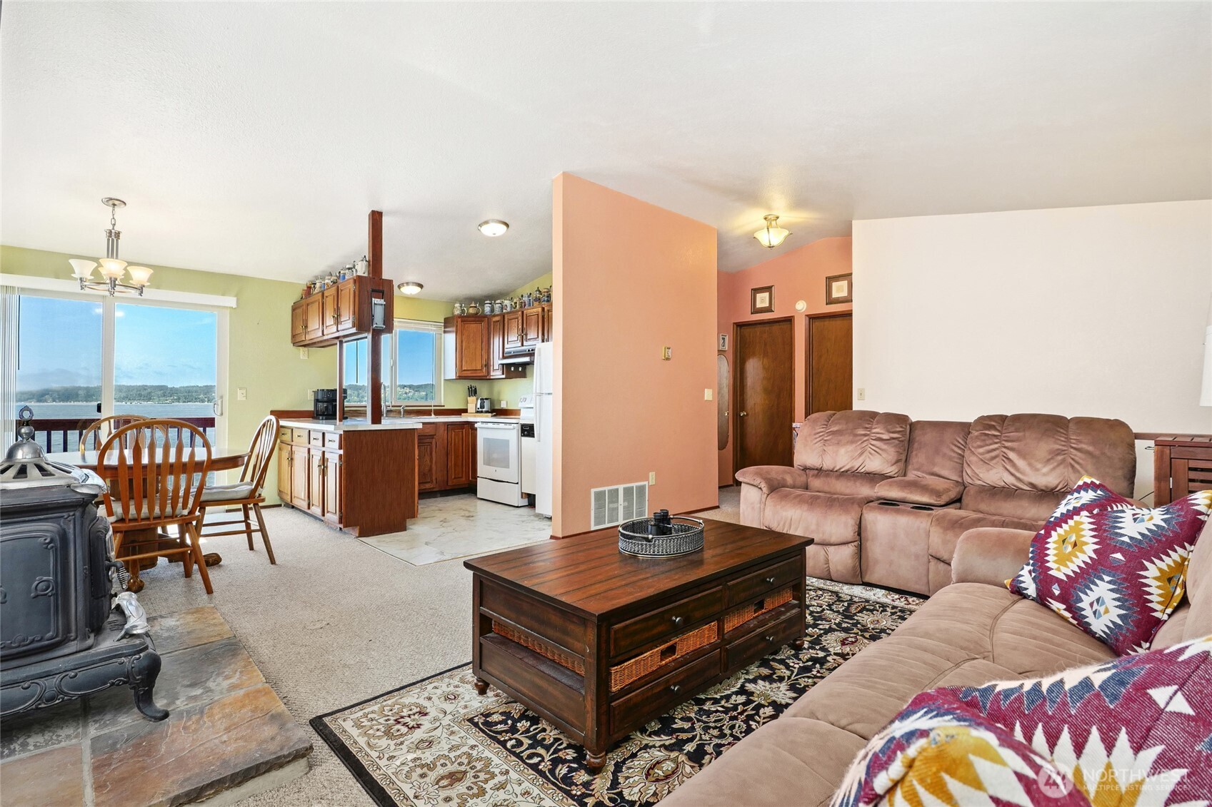 10 S Beach Drive Property Photo 4