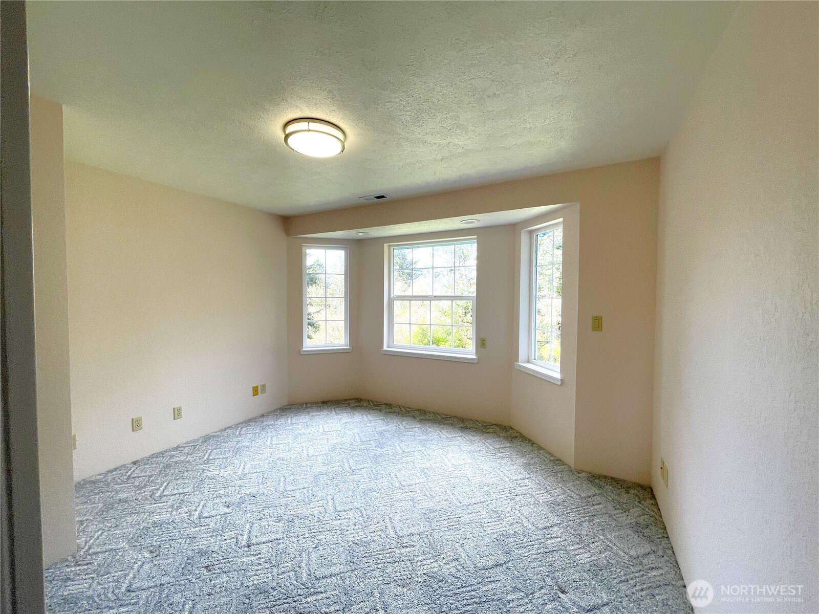 653 Sunset Avenue Property Photo 21