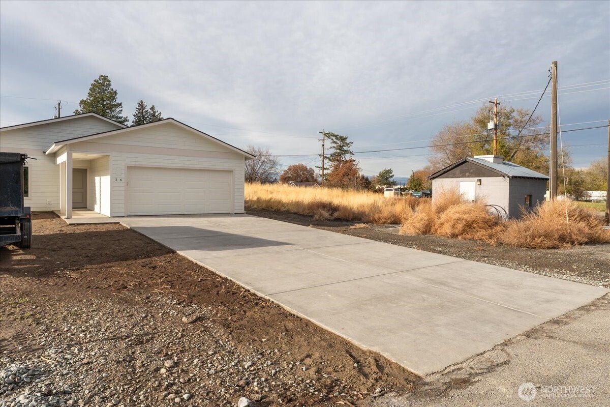 36 Simpson Street Property Photo 1