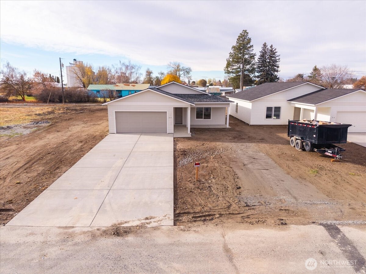 34 Simpson Street Property Photo 5
