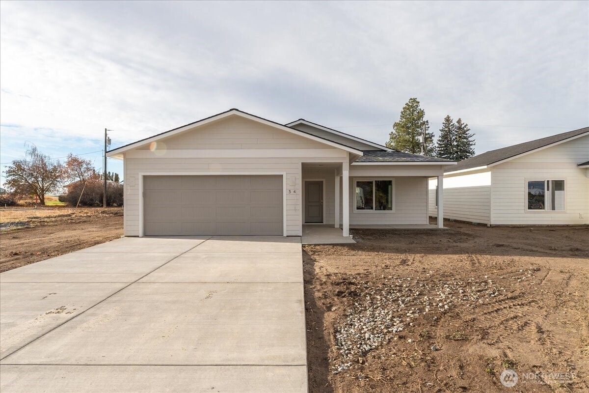 34 Simpson Street Property Photo 6